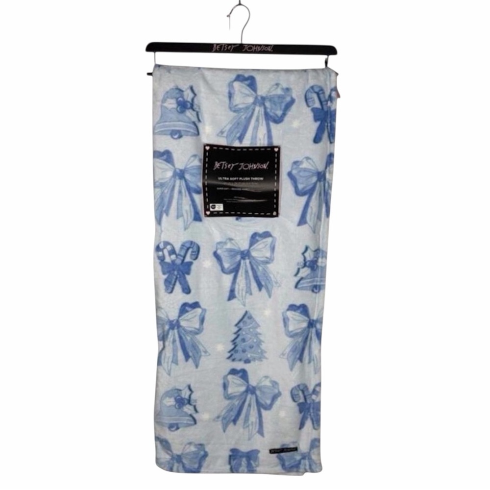 Betsy Johnson Blue Bows Ultra Soft Plush Throw Blanket-NWT